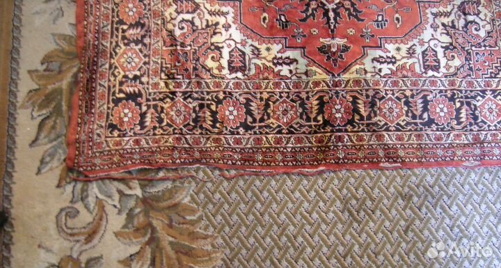 Ковер накидка с шелковой нитью б/у 260 х 135 см