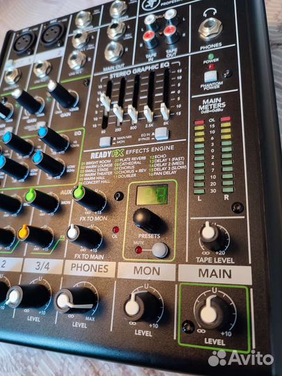 Микшерный пульт Mackie ProFX4 V2