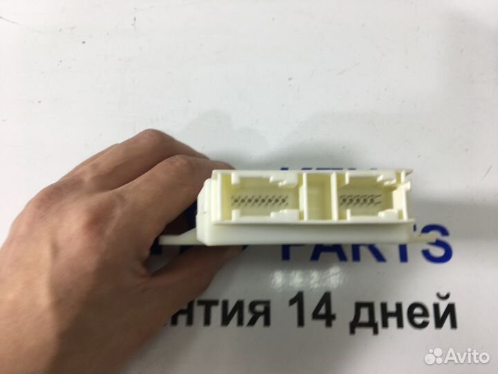 Блок парктроников Mercedes w204 арт.00068