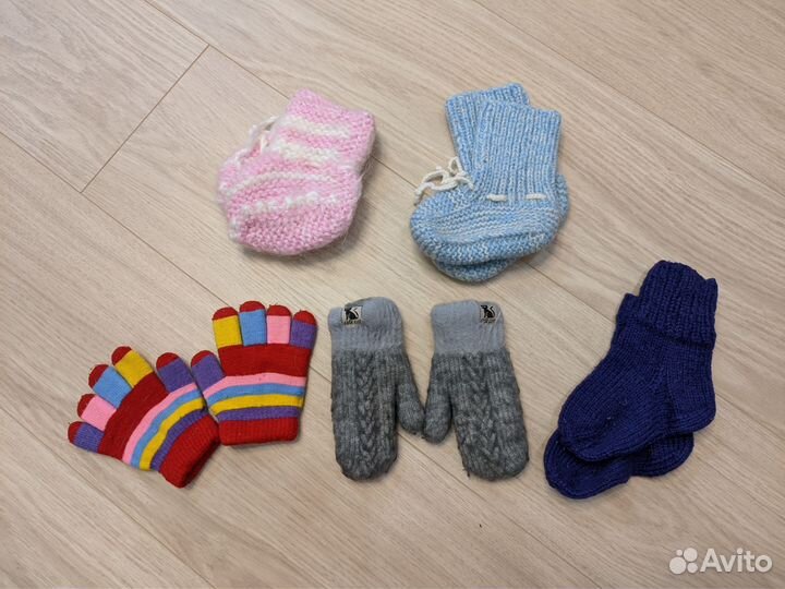 Шапка, перчатки, шерстяные носки