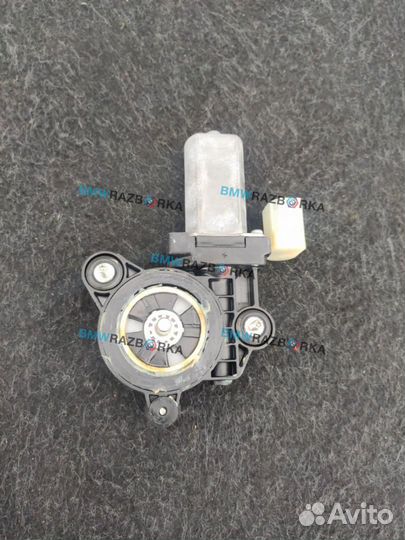 Моторчик стеклоподъемника задний левый BMW 3