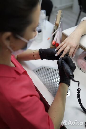 Работа мастер маникюра