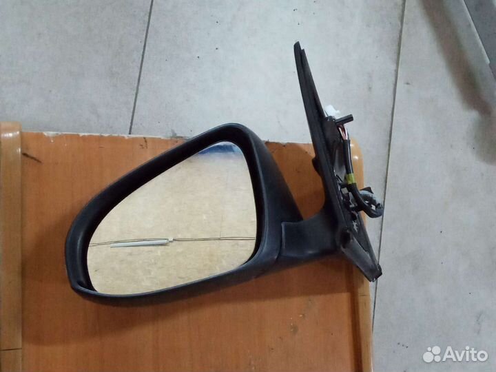 Зеркало левое Toyota Corolla 180 auris E 180