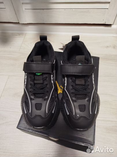 Новые кроссовки jomoto