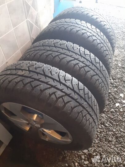 Зимняя резина bridgestone 205/60/16 на дисках