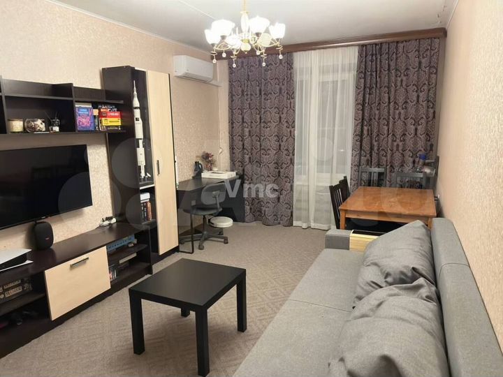 2-к. квартира, 45 м², 1/9 эт.