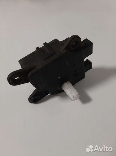 Моторедуктор заслонки отопителя