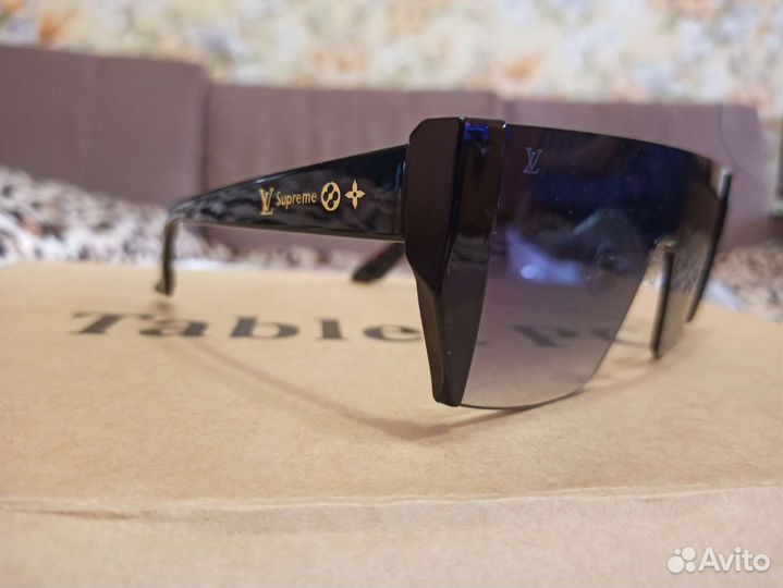 Солнцезащитные очки