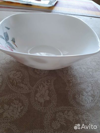 Салатник новый