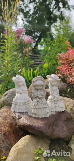 Статуэтки кукол под расскраску