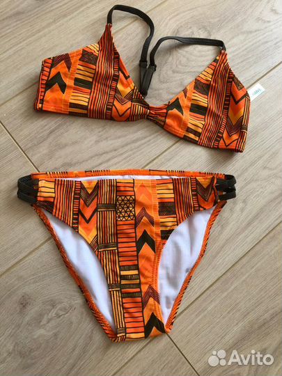 Купальник на девочку новый Англия