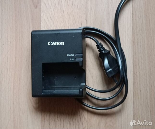 Зеркальный фотоаппарат canon eos 4000d