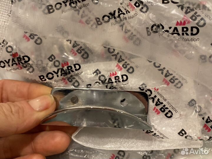 Мебельная ручка