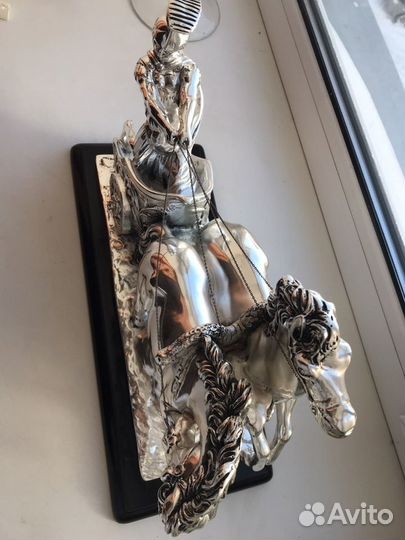 Статуэтка «Колесница» посеребряная