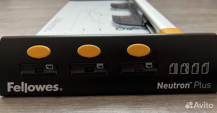 Резак роликовый Fellowes Neutron A4 Plus
