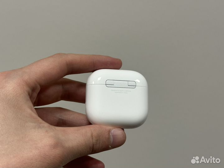 AirPods 4