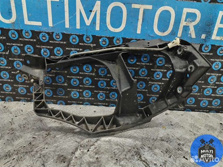 Крепление фары левой mitsubishi Colt - 2012