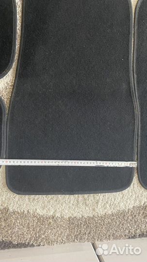 Автомобильные коврики(ворс) и щетка Valeo