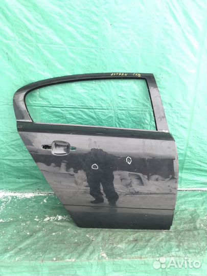 Дверь задняя правая Opel Astra H седан 2004-2015 г
