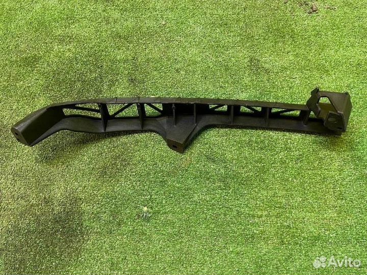 Кронштейн бампера передний левый Mazda 3 BK 2006