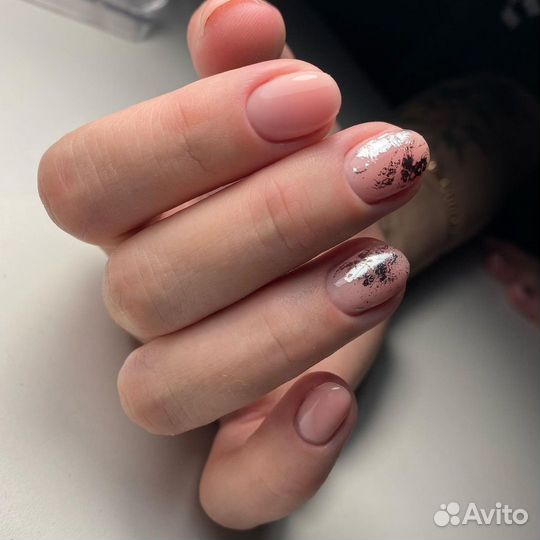 Маникюр, педикюр