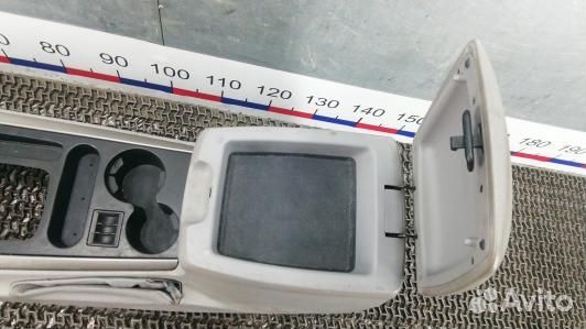 Подлокотник центральный KIA sorento 1 (9BR01IX01)