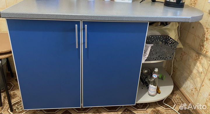 Кухонный гарнитур б/у 1,50 см х 1,35 см