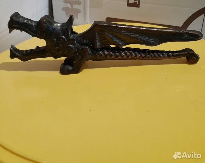 Орехоколка Дракон