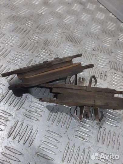 Колодки тормозные передние Renault Duster HSA H4M