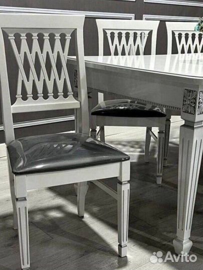 Столы и стулья