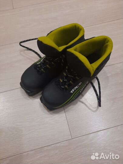 Лыжные ботинки