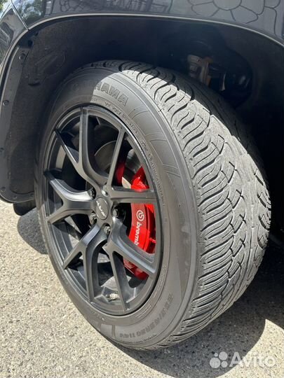 Yokohama Parada Spec-X 295/45 R20