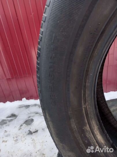 Kumho Cargomate 854 235/60 R17