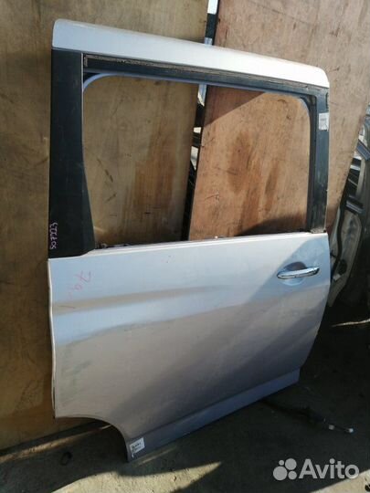 Дверь задняя правая Mazda Biante ccefw