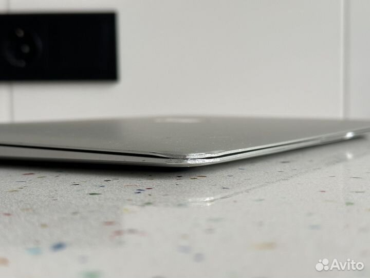 Apple MacBook Air 13 Late 2010