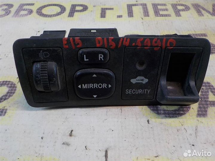 Переключатель регулировки зеркала Toyota Corolla