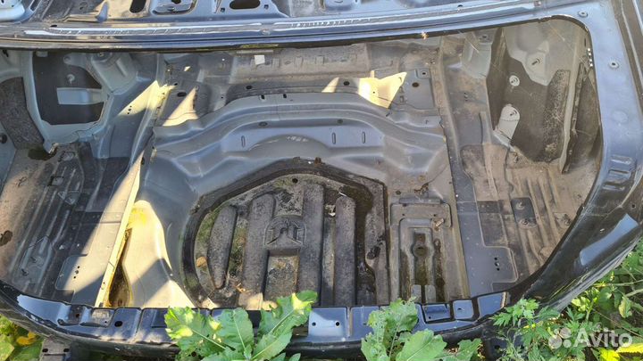 Задняя часть Mercedes-Benz w212 седан 2010