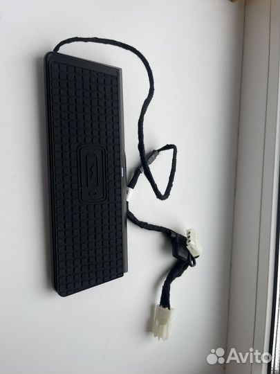 Беспроводная зарядка телефона бмв F25 F26 X3 X4