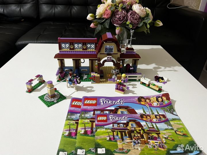 Lego Friends 41126 Клуб верховой езды в Хартлейке