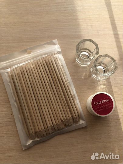 Материалы для архитектуры бровей