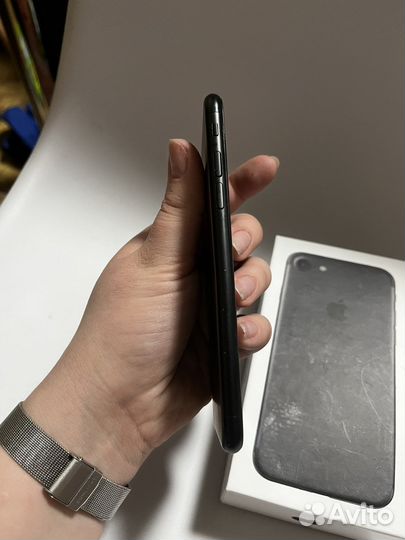 iPhone 7, 32 ГБ
