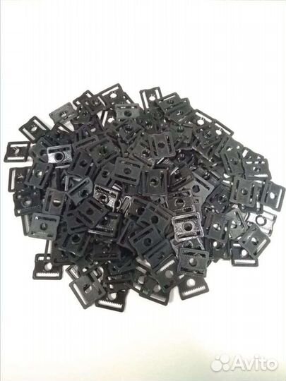 Клипсы на шлем вратарский хоккейный