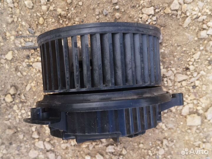 Мотор печки Audi A4B6 климат