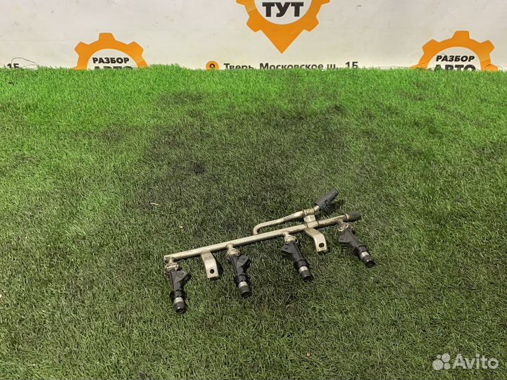 Топоивная рампа с форсунками Opel Astra H