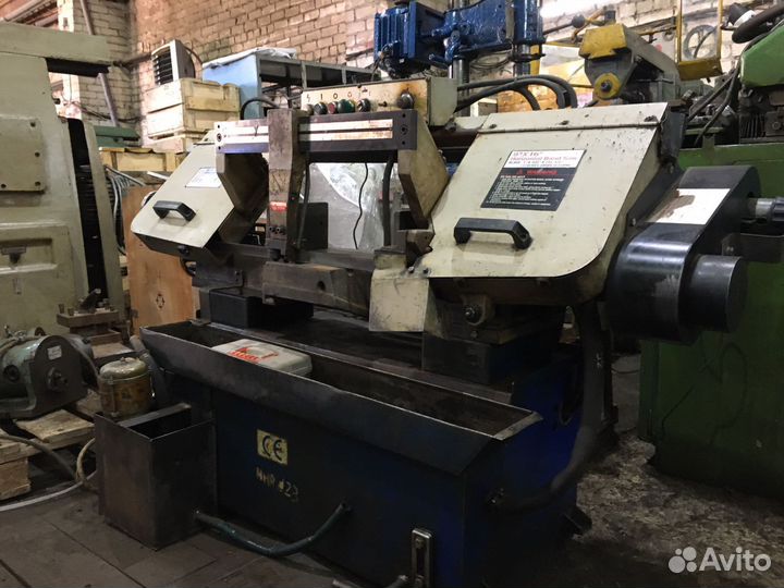 Ленточнопильный станок UE 916 V