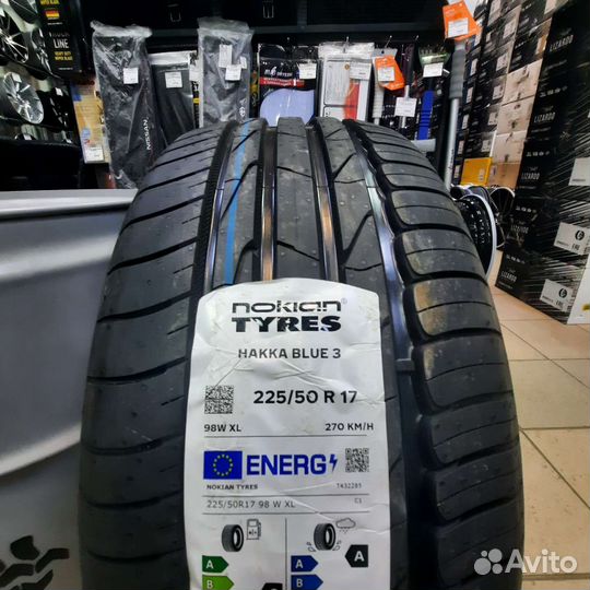 Nokian Tyres Hakka Blue 3 225/50 R17 98W