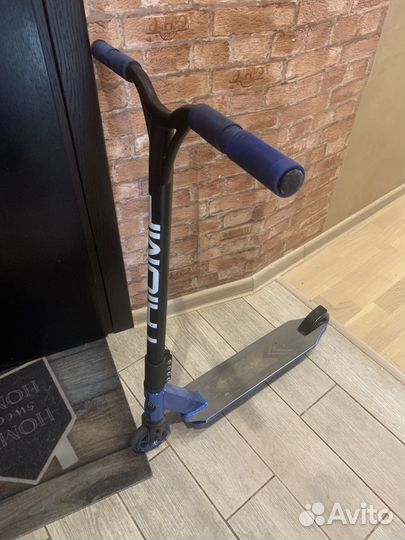 Трюковой самокат Triumf