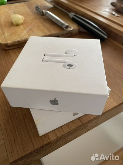 Коробки от Apple Airpods 2