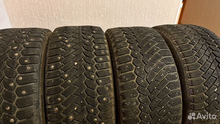Gislaved Nord Frost 200 225/45 R17 94T