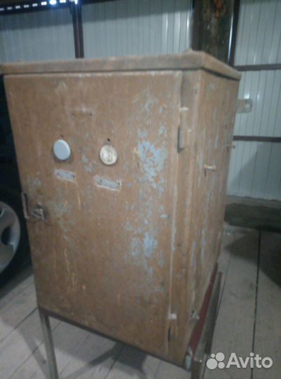 Шкаф металлический сейф